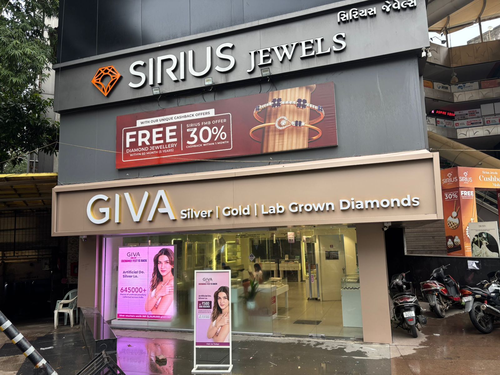 GIVA Silver & Gold Jewellery Store | Ghod Dod Road, Surat — photo
