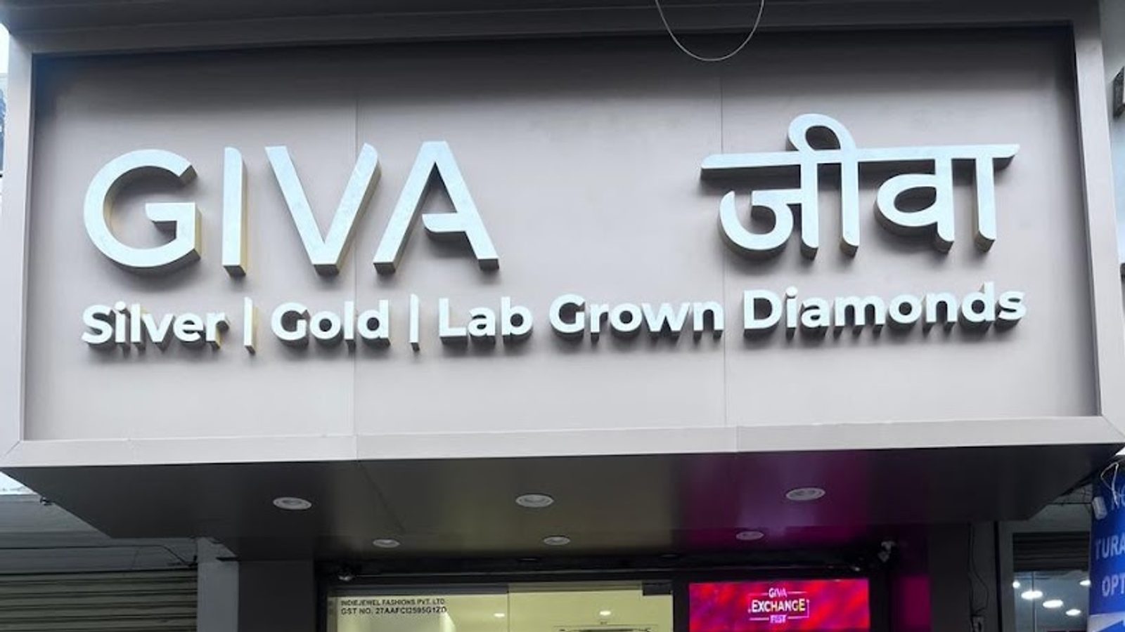 GIVA Silver & Gold Jewellery Store | Lokhandwala, Mumbai