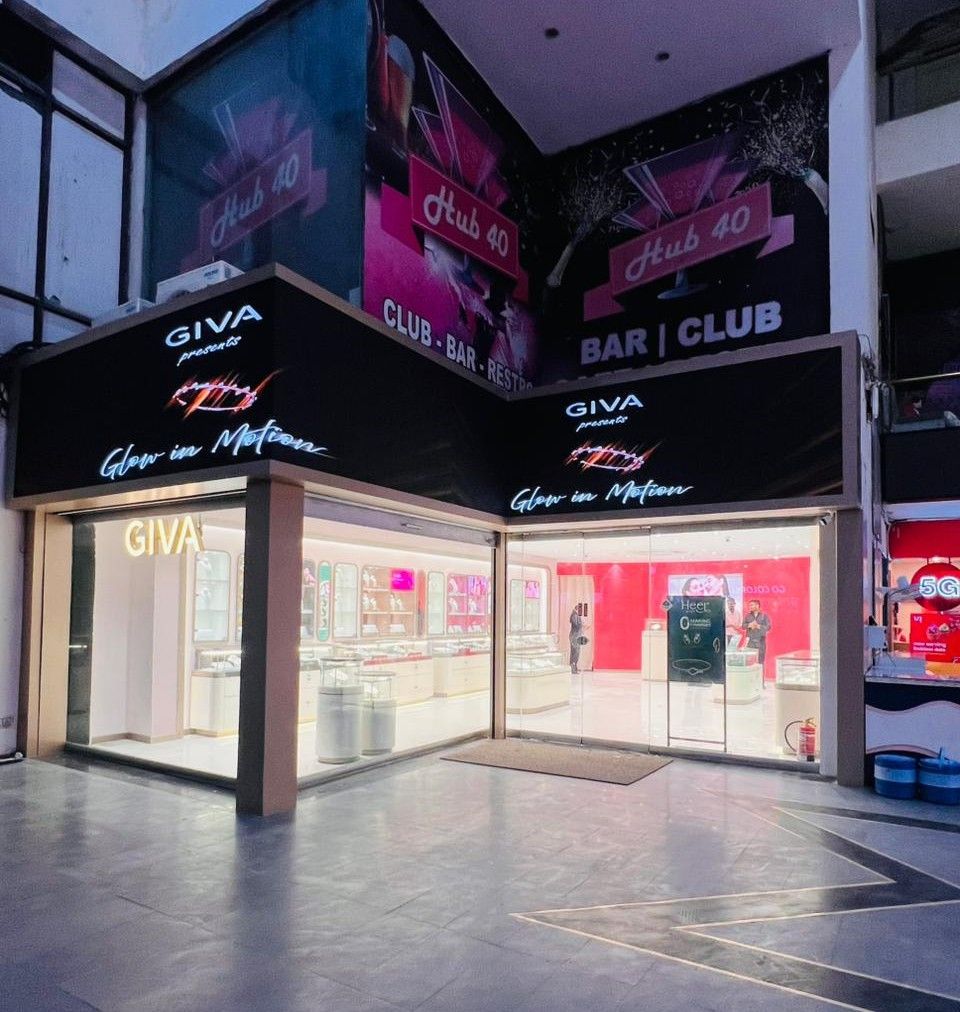 GIVA Silver & Gold Jewellery Store | Gaurav Tower, Jaipur — photo