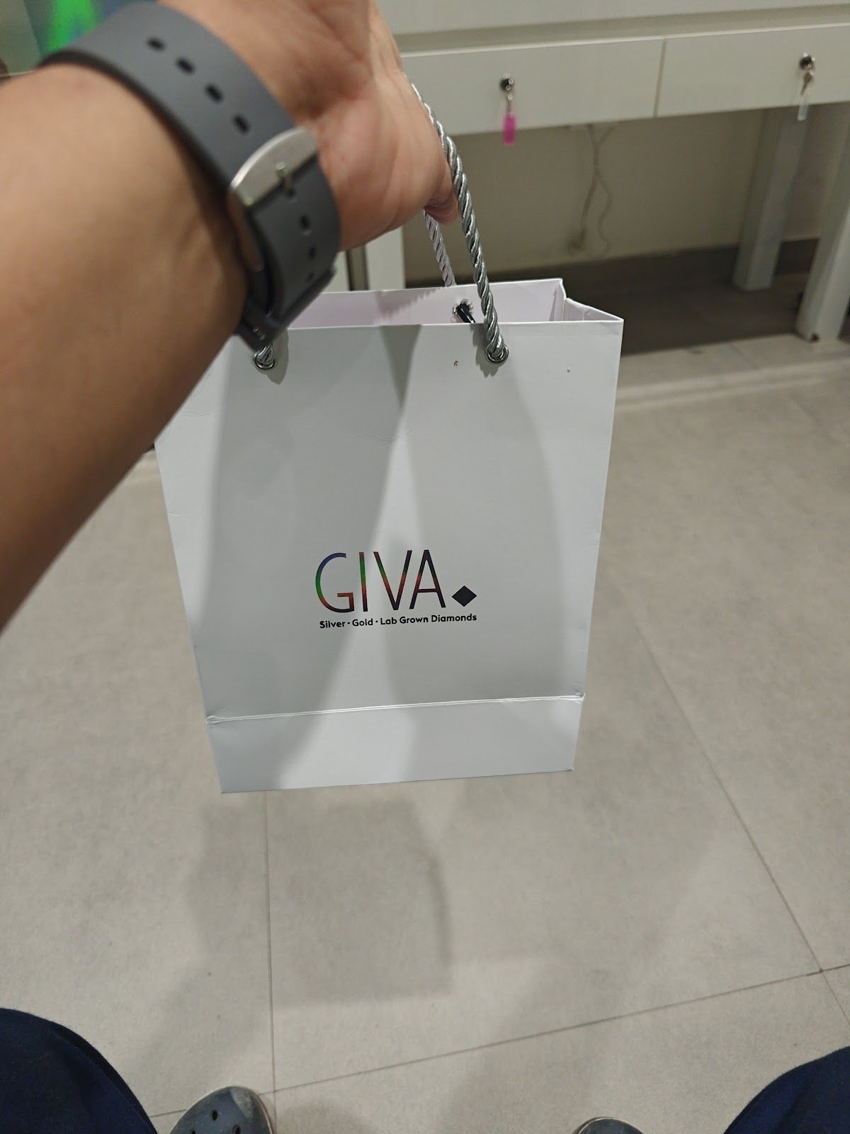 GIVA Silver & Gold Jewellery | M.I. Road | Lab Grown Diamonds — photo