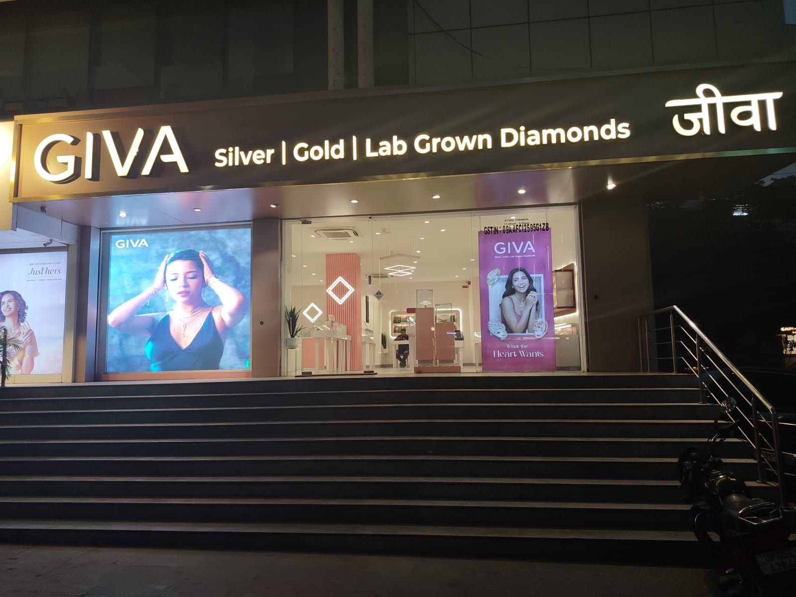 GIVA Silver & Gold Jewellery | Hazratganj Lucknow | Lab Grown Diamonds — photo