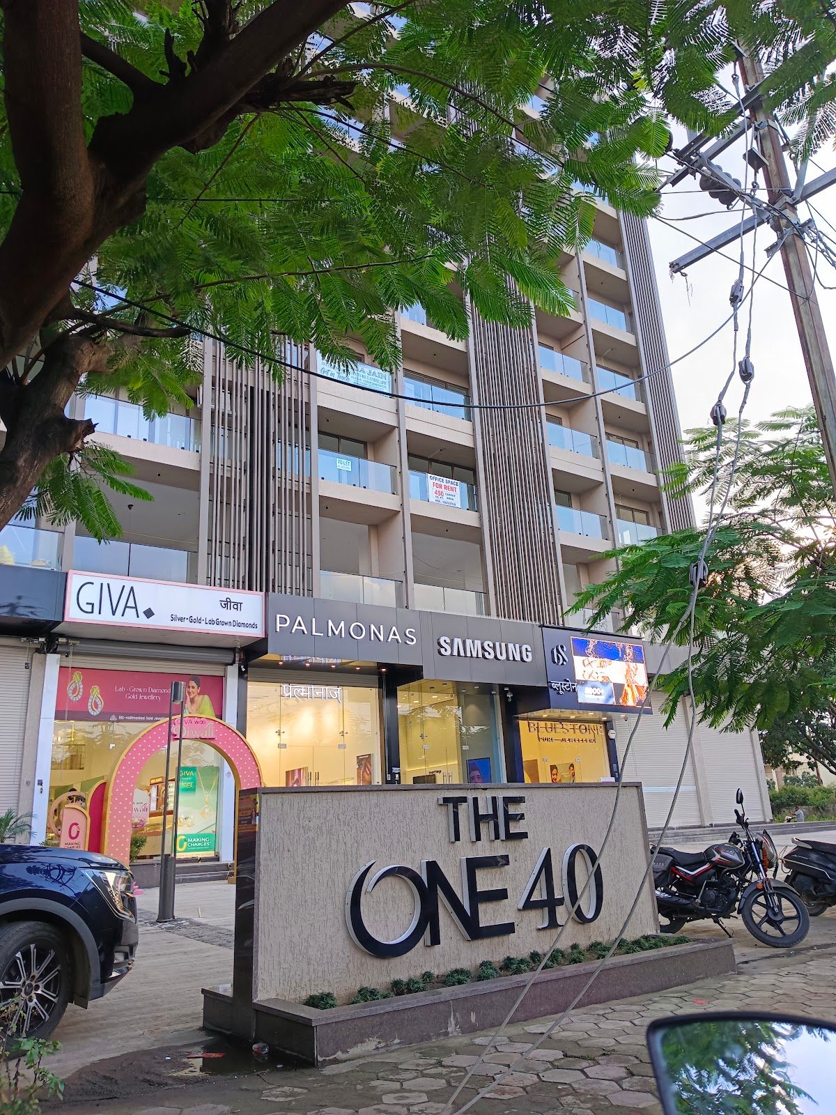 GIVA Silver & Gold Jewellery Store | Scheme 140, Indore — photo