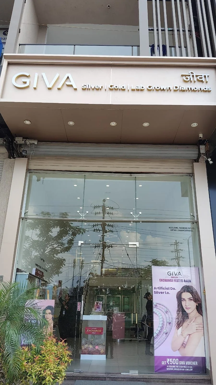GIVA Silver & Gold Jewellery Store | Scheme 140, Indore — photo