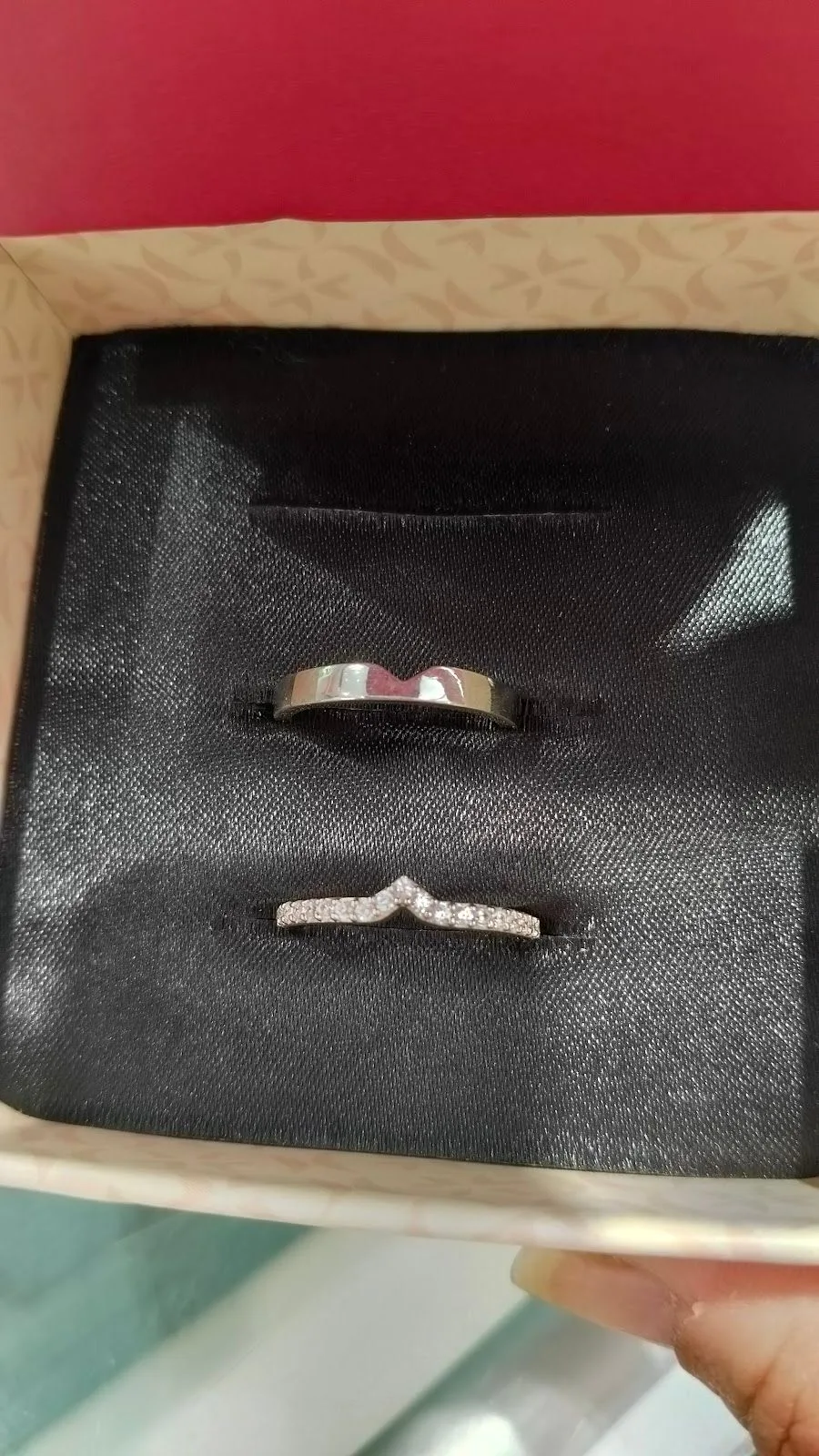 GIVA Silver & Gold Jewellery | MGF Metropolitan Mall | Lab Grown Diamonds — photo