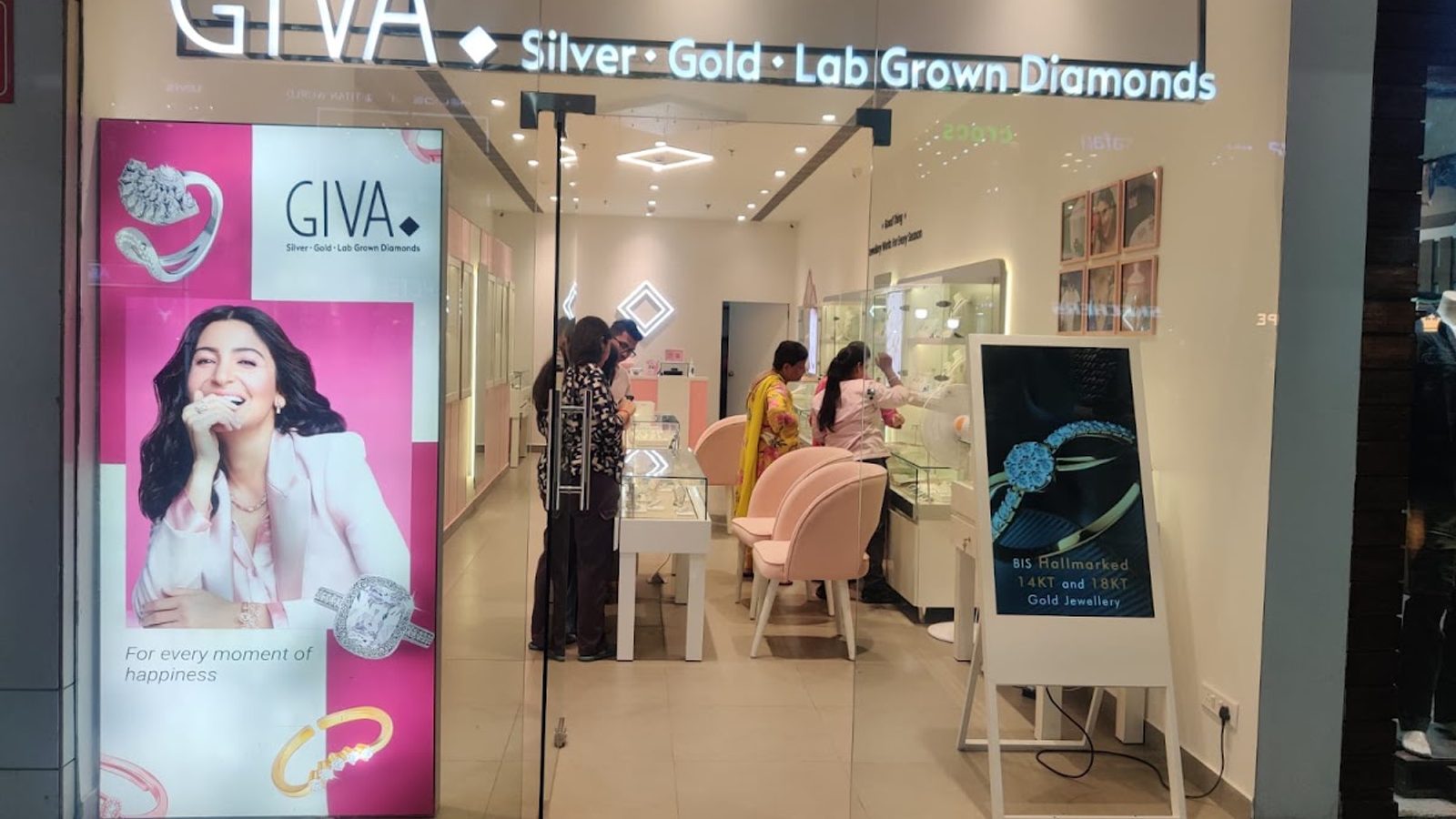 GIVA Silver & Gold Jewellery | Mahagun Mall | Lab Grown Diamonds