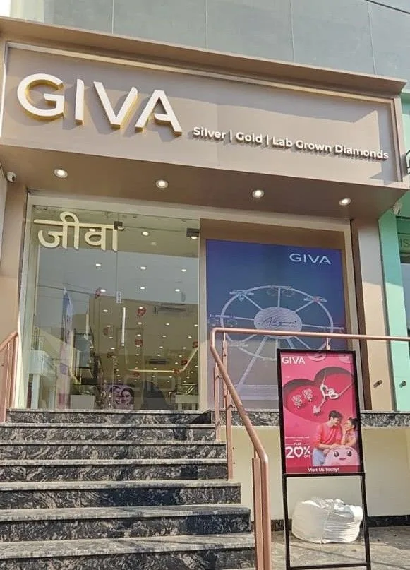 GIVA Silver & Gold Jewellery Store | Bhelupur, Varanasi — photo