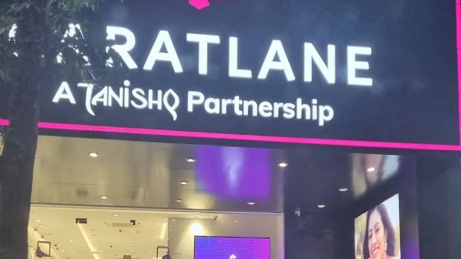CaratLane Jewellery Mathura, Uttar Pradesh