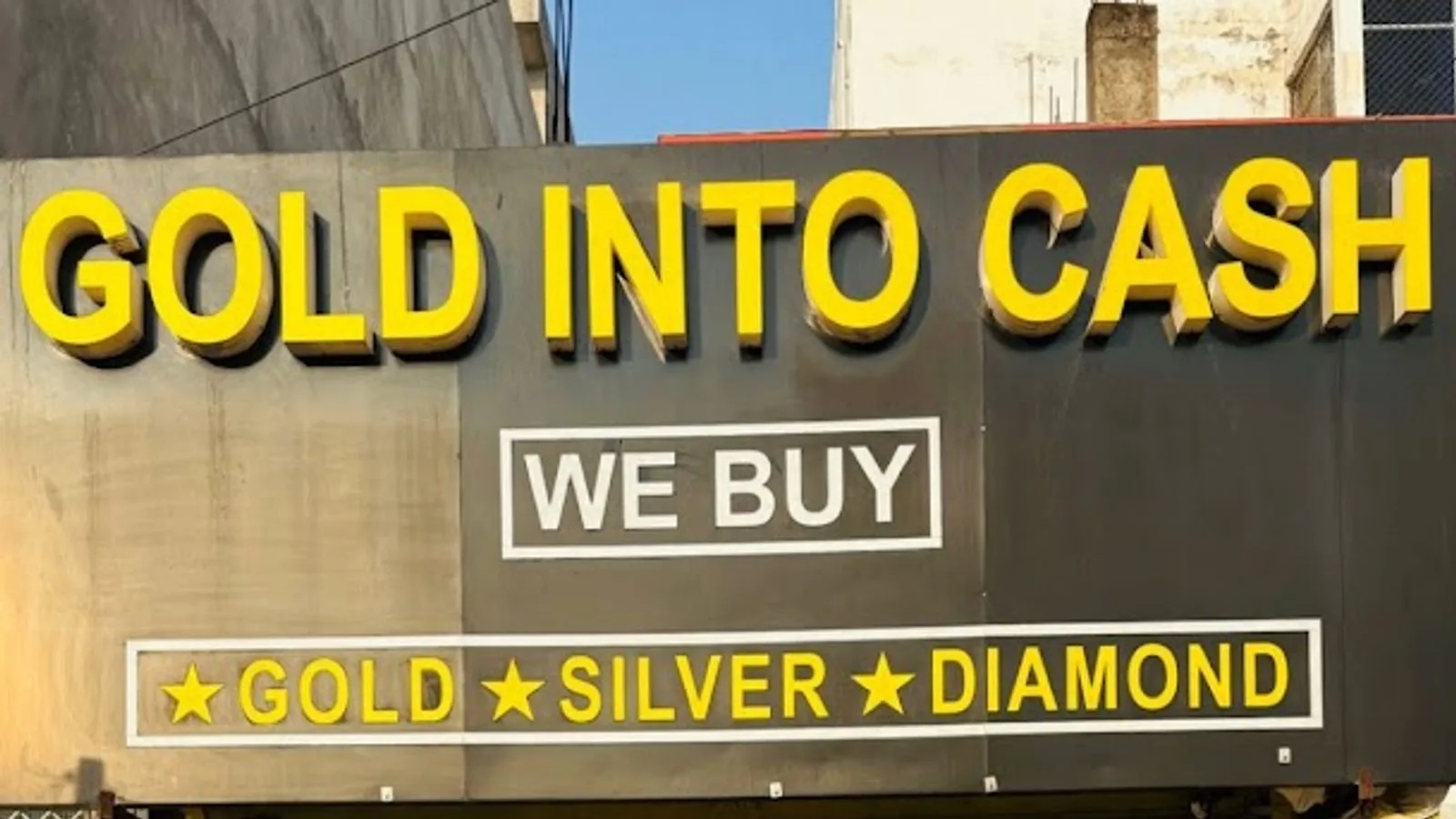 Gold Into Cash | We Buy Gold, Silver, Diamonds