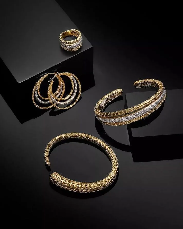 Gold Into Cash | We Buy Gold, Silver, Diamonds — photo