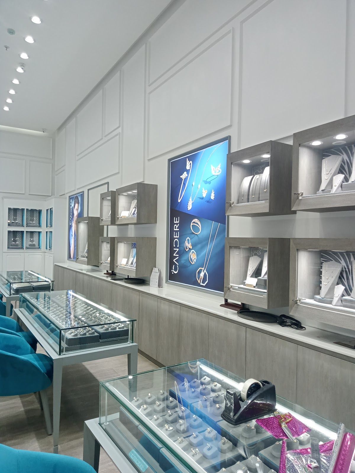 CANDERE Lifestyle Jewellery, A Kalyan Company - Surat — photo 1
