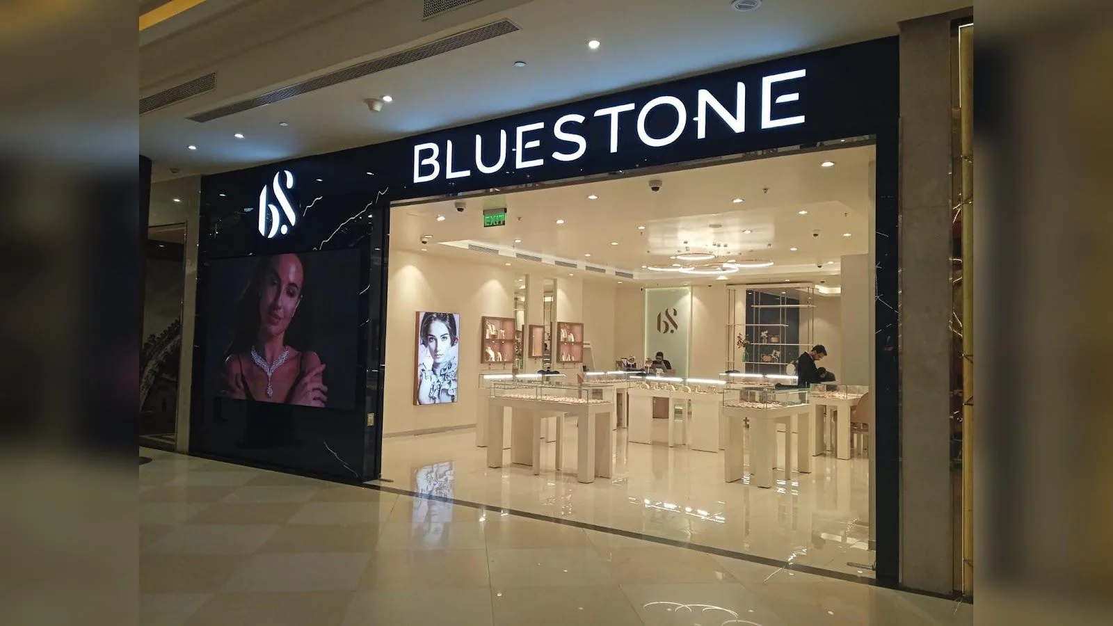 BlueStone Jewellery Centre Square Mall, Vadodara — photo