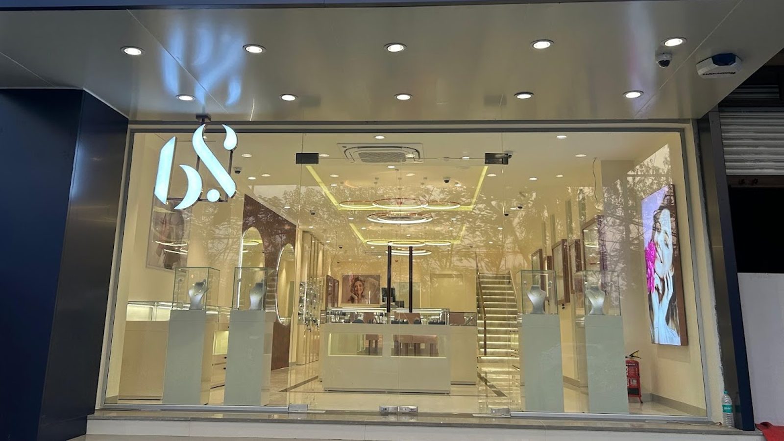 BlueStone Jewellery 10 Number Market, Bhopal
