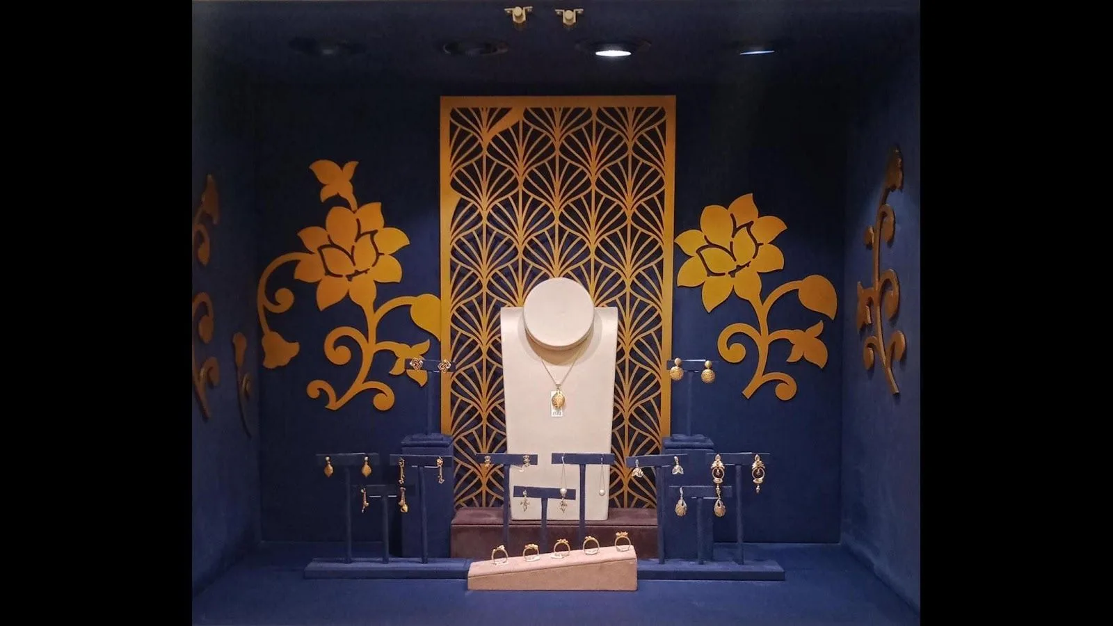 BlueStone Jewellery URS Road, Mysore — photo