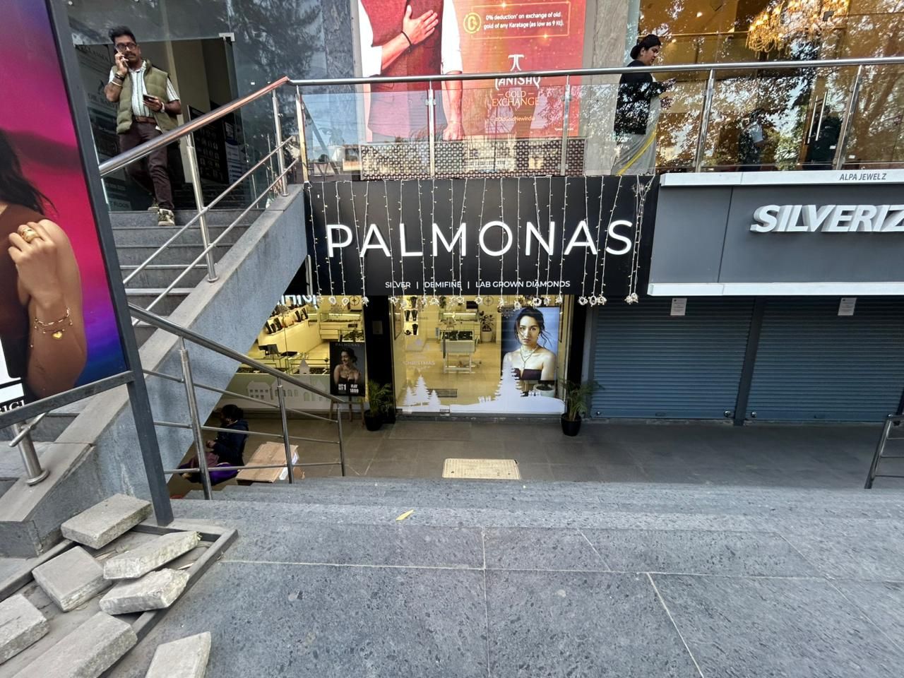 Palmonas - Kothrud — photo