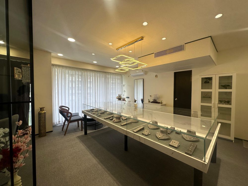 The Karat Store — photo