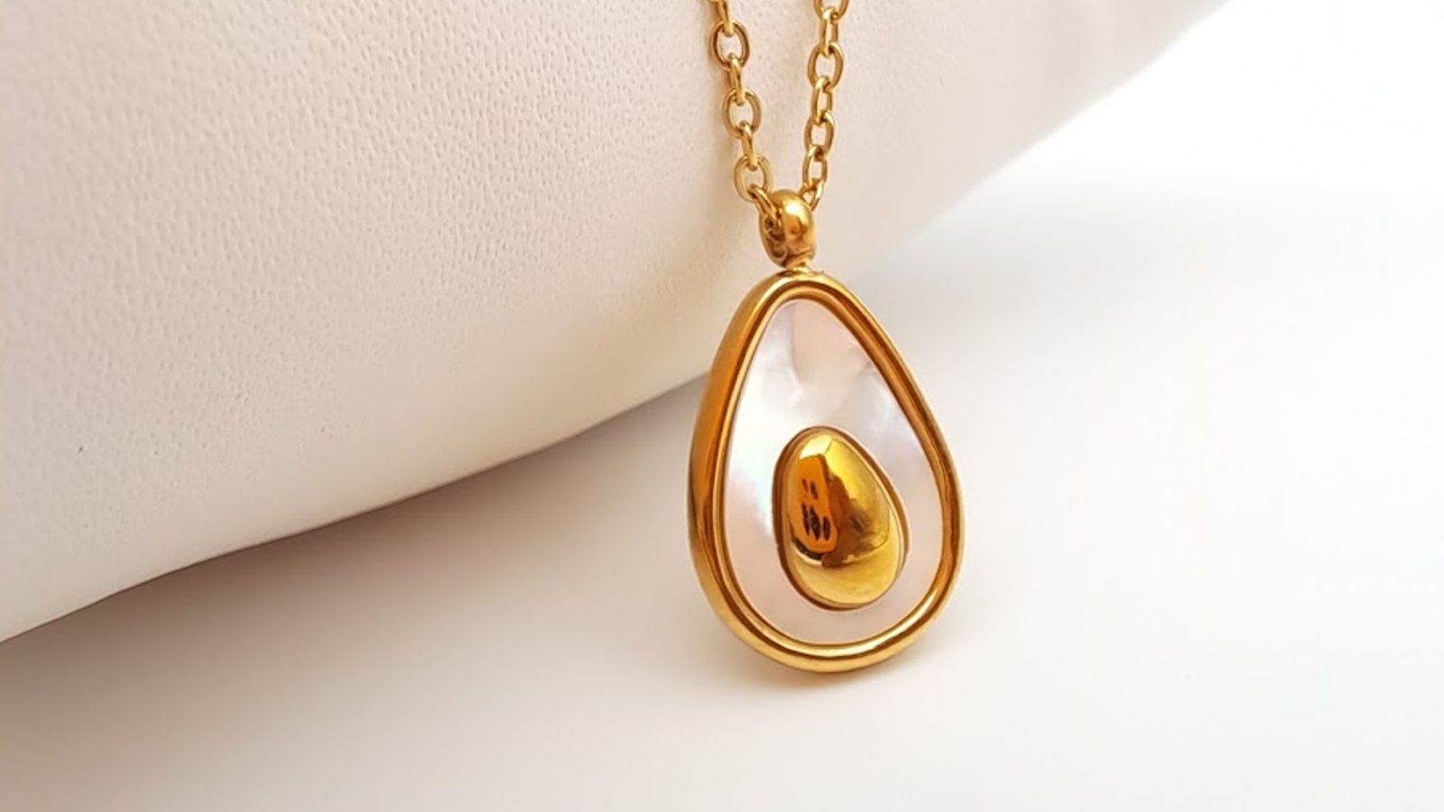 Nyraa Jewels