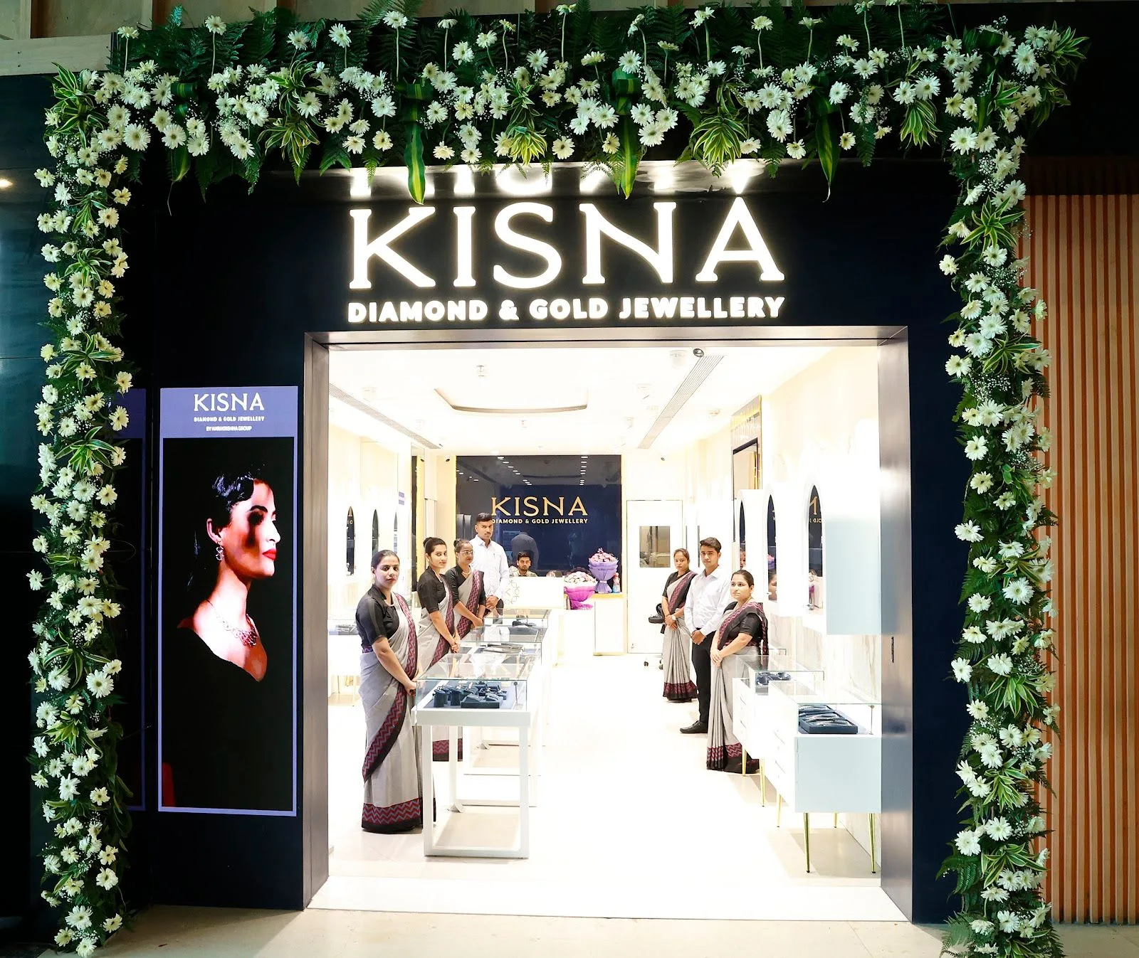 Kisna Diamond & Gold Jewellery - DB City Mall, Bhopal — photo