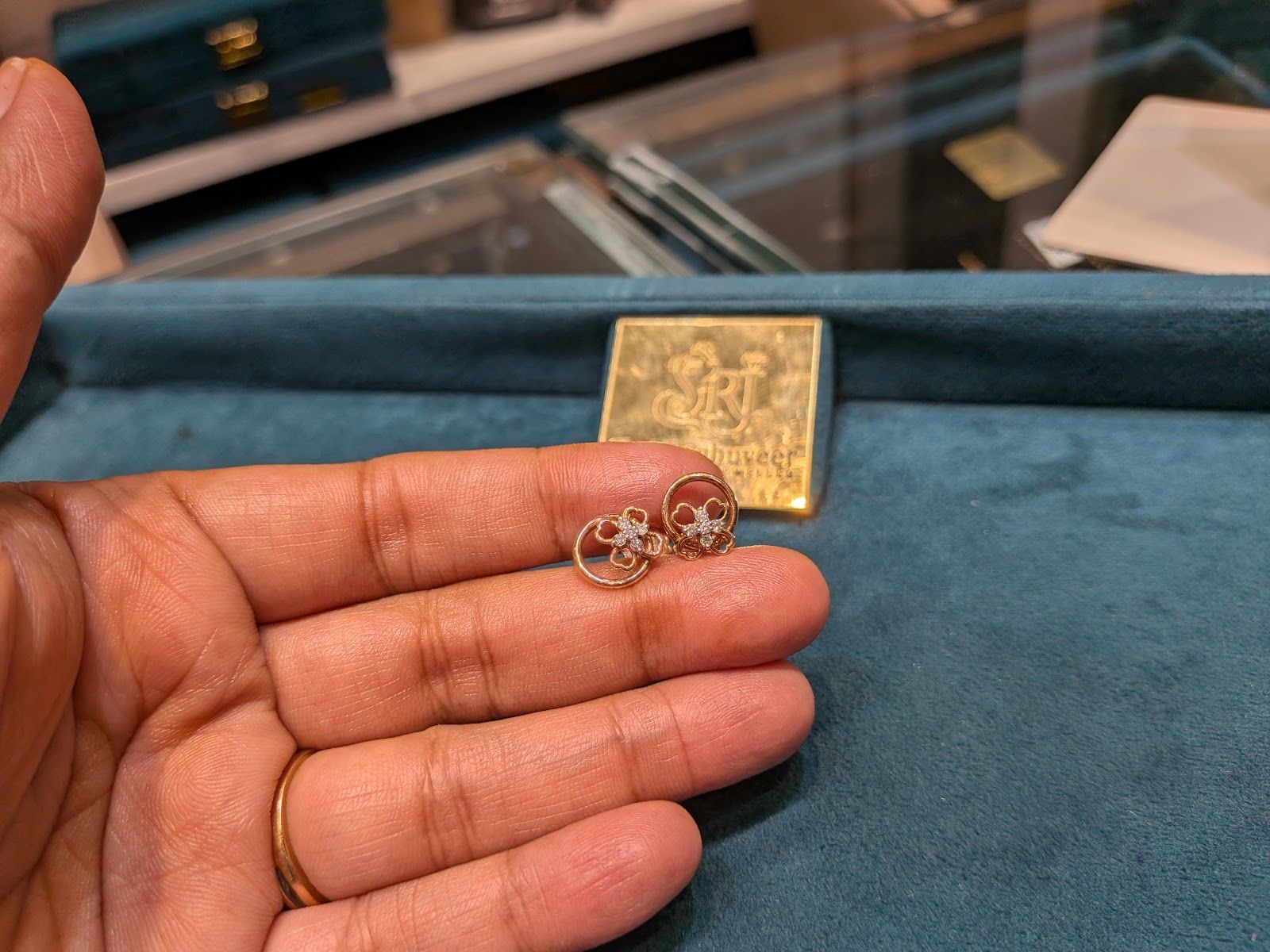 Shri Raghuveer Jeweller Pvt Ltd - Best jewellers in Lajpat Nagar — photo