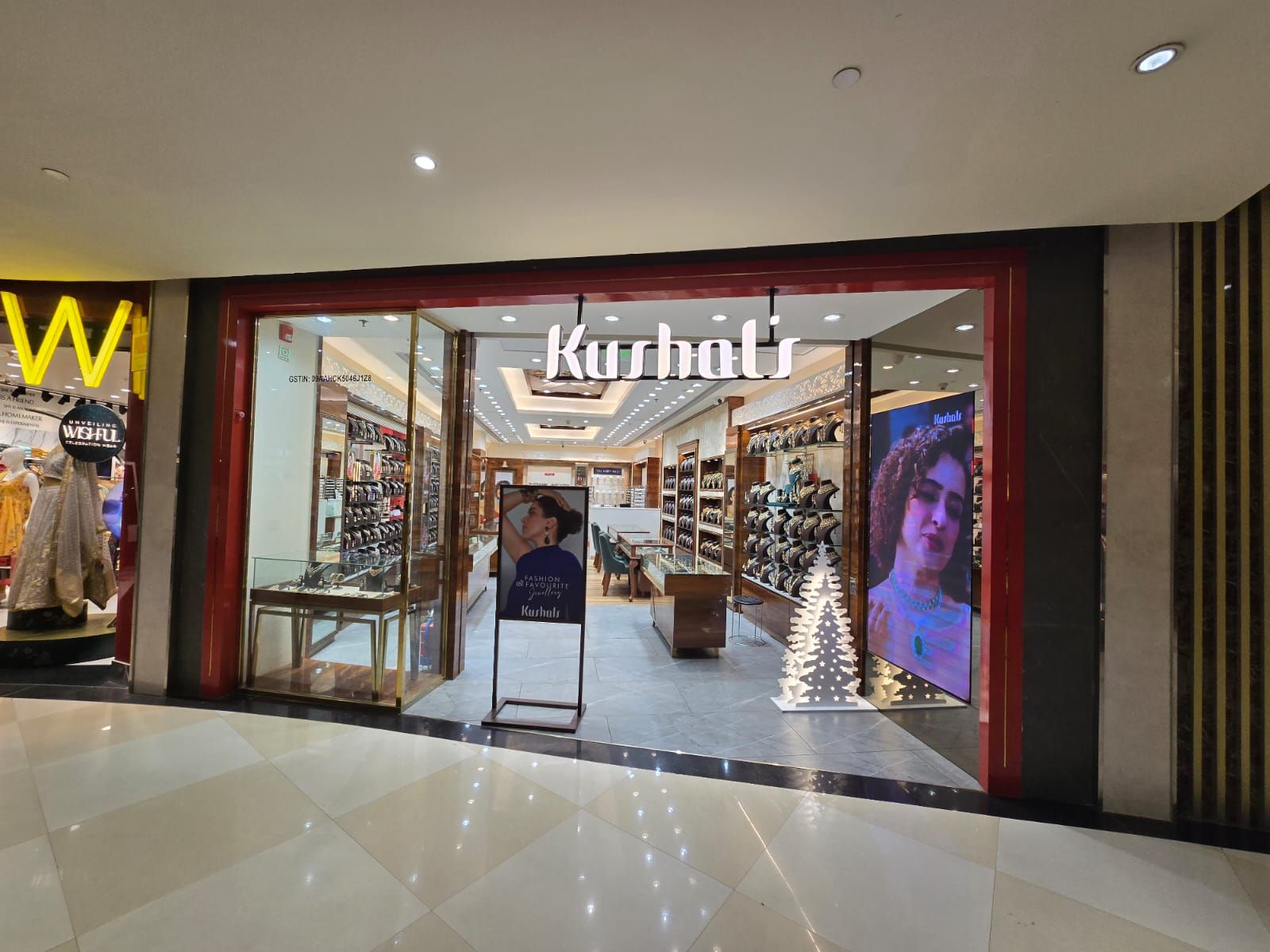 Kushals Fashion Jewellery - Phoenix Palassio Mall, Lucknow — photo