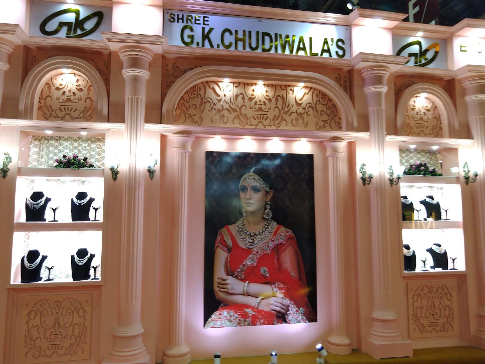 G.K. Chudiwalas - Luxury Diamond & Jadau Polki Jewellery Manufacturer in Jaipur | Bridal Jewellery Stores — photo