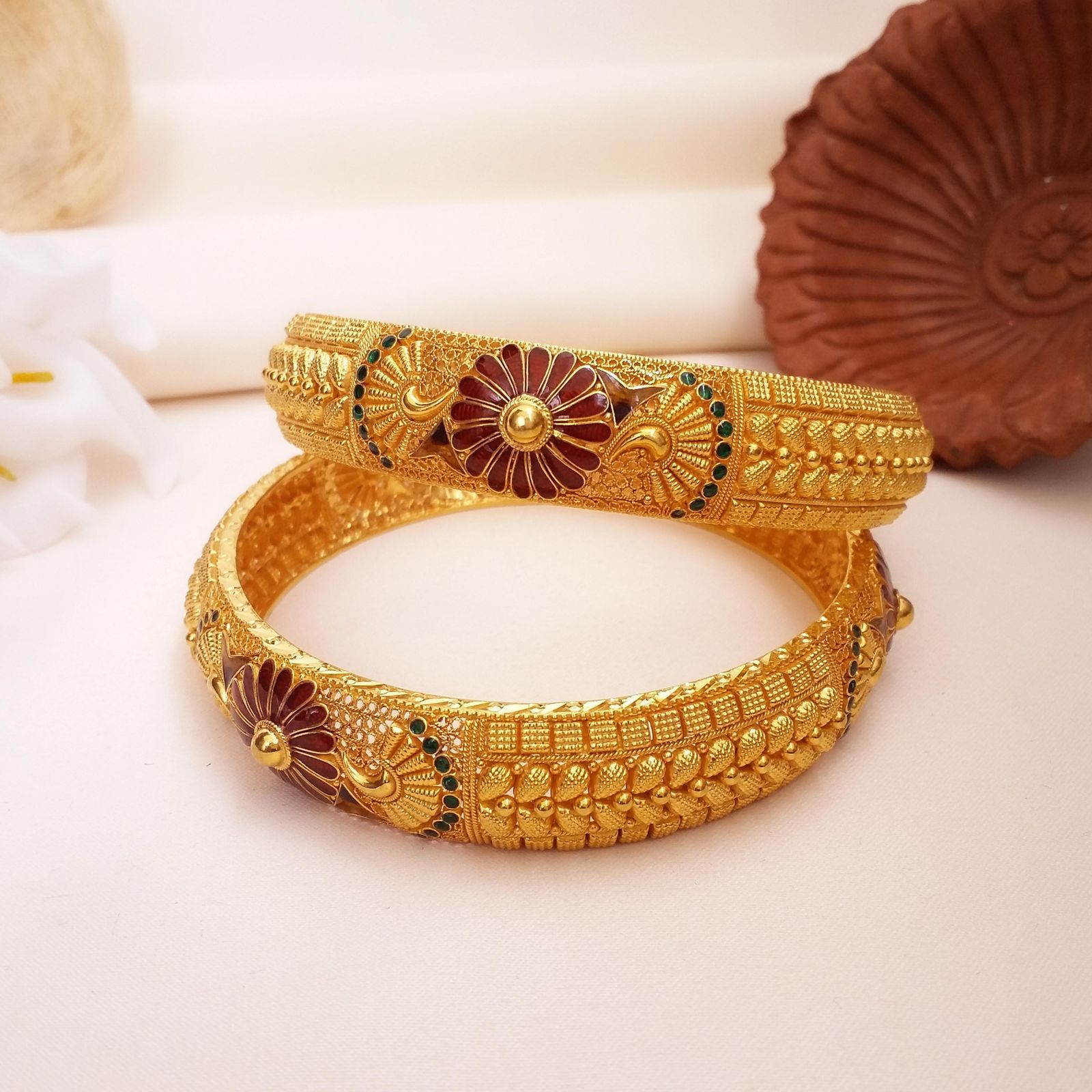 Annai Gold Covering — photo