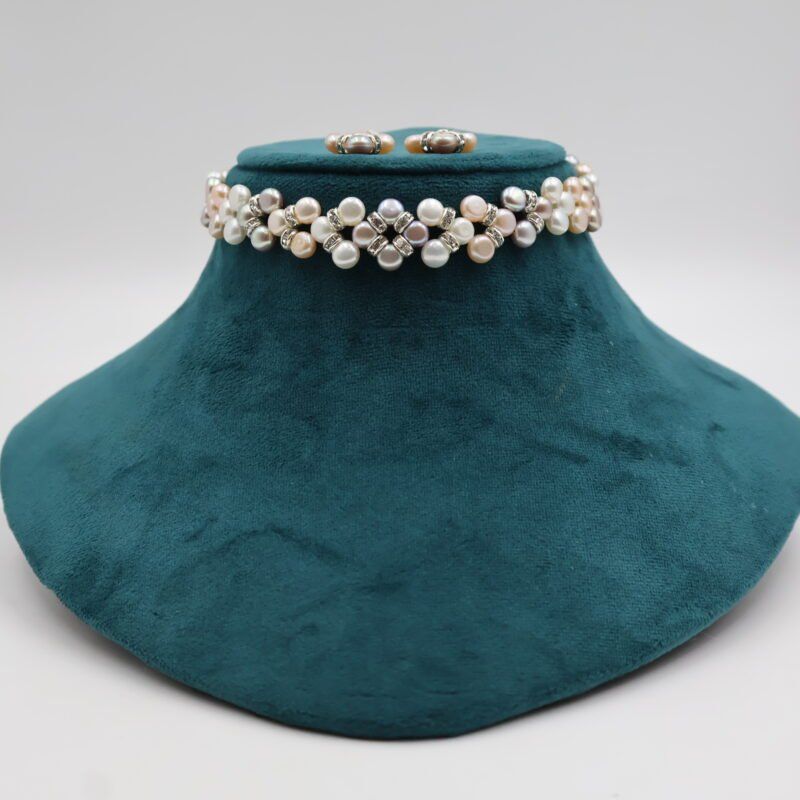 Siddheshwar Jewellers & Pearls - Best Necklace & Earrings Gemstone Jewellery Set in Charminar Hyderabad — photo