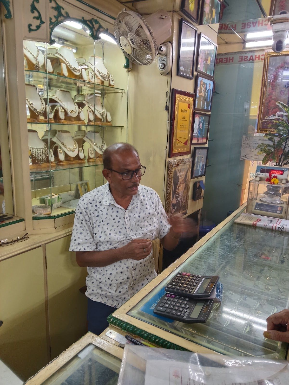 Adyama Gold Jewellery- Gold Buyer in Kolkata, sell gold for cash near me — photo