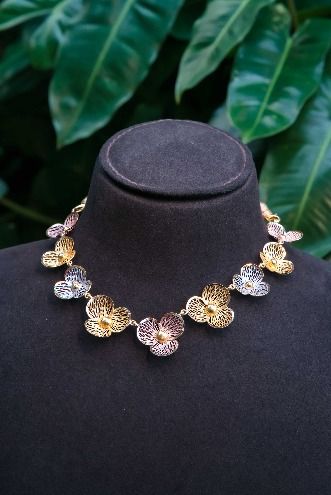 Leo's Gold And Diamonds — photo