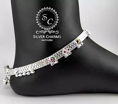 Silver Charms — photo