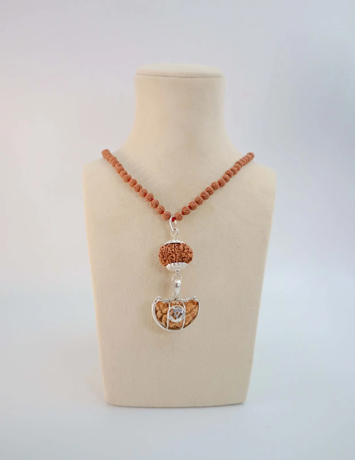 Narayan Rudraksha Kawach