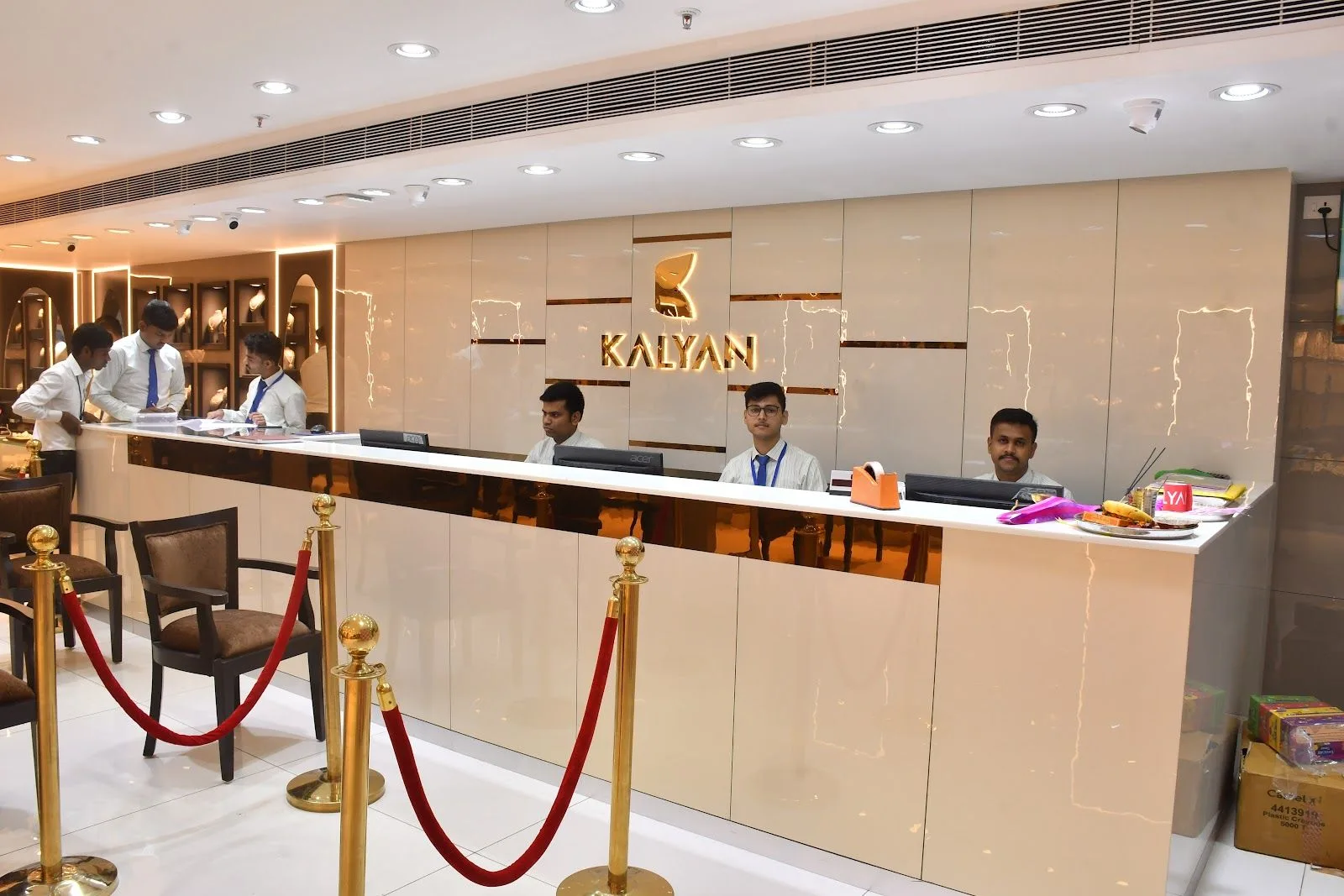 kalyan Jewellers - Civil Lines, Prayagraj