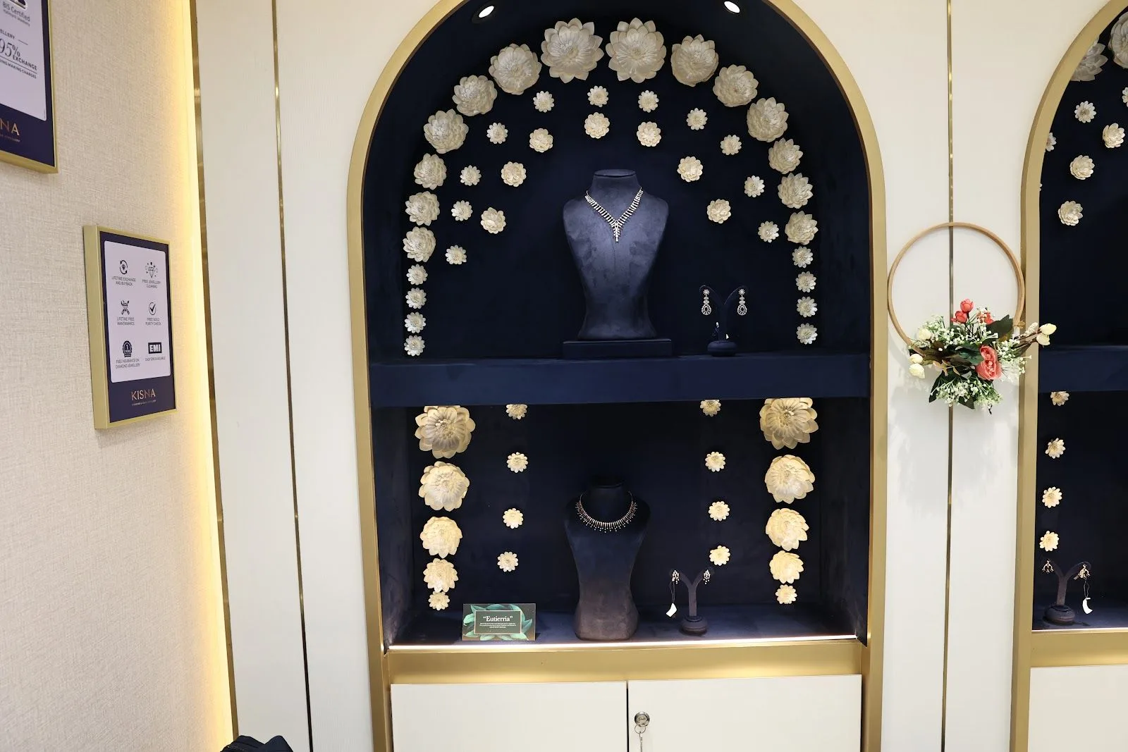Kisna Diamond &amp; Gold Jewellery - Ahmedabad, Maninagar