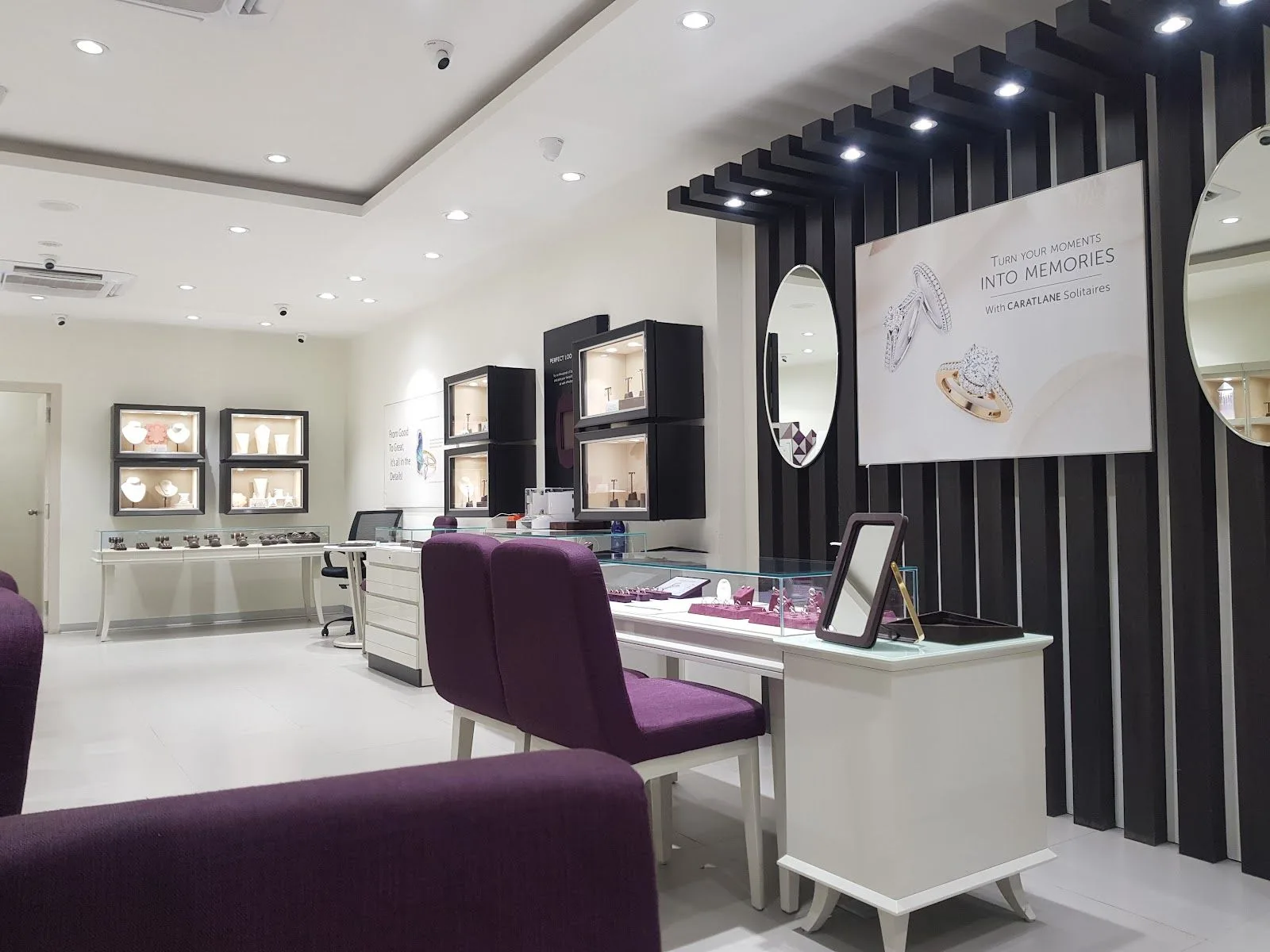 CaratLane Jewellery CG Road, Ahmedabad