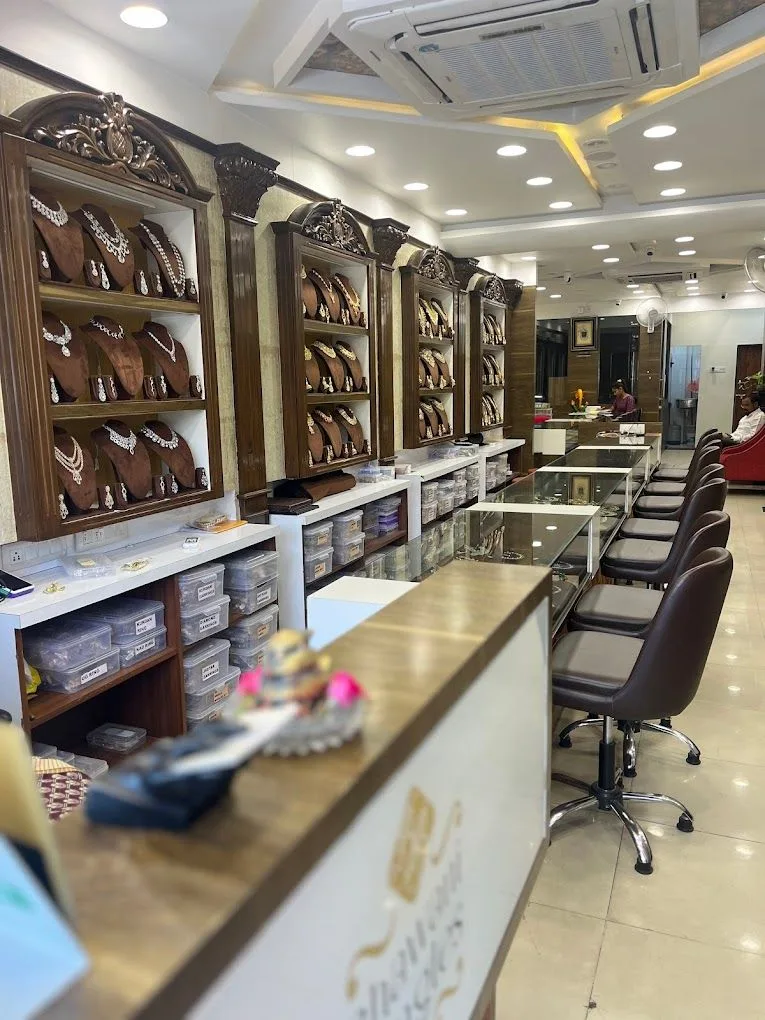 Bhawani Bangles - Best Jwellery Shop in Satellite, Manek Chowk, Naranpura Ahmedabad | Lagna Chuda | Fashion Jewellery Store