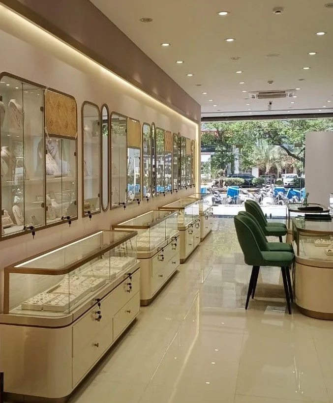 GIVA Silver &amp; Gold Jewellery Store | Prahlad Nagar Ahmedabad