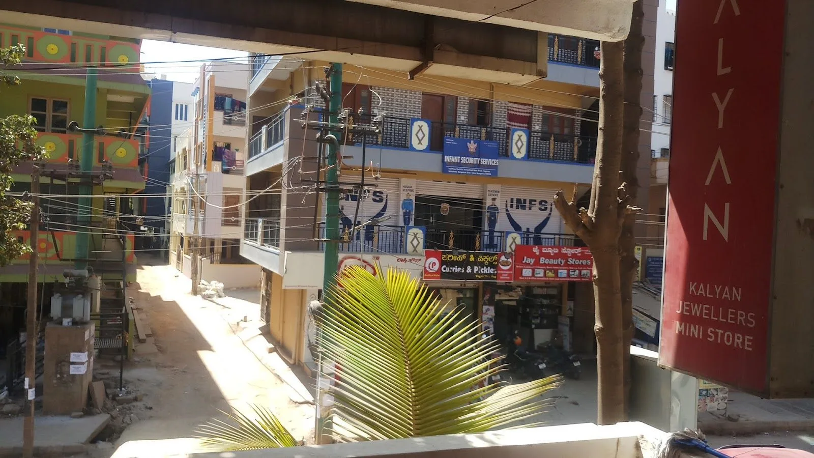 Kalyan jewellers mini store