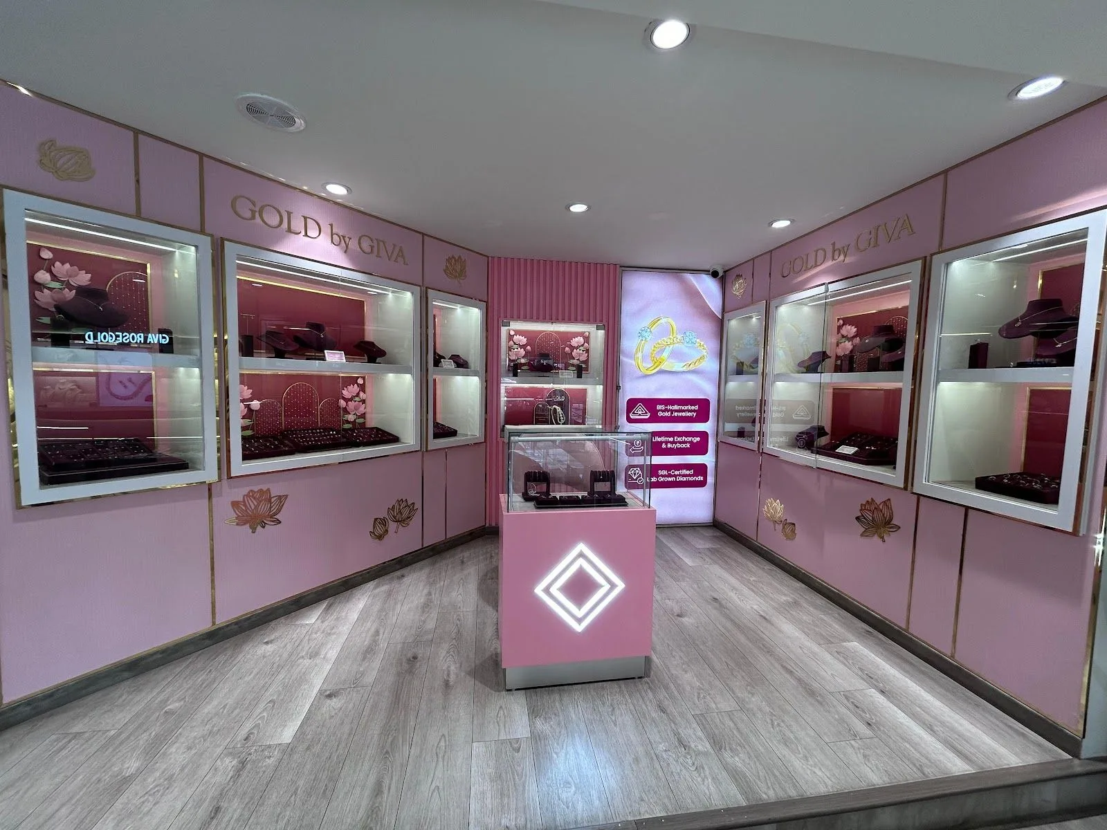 GIVA Silver &amp; Gold Jewellery | Koramangala Money Center | Lab-Grown Diamonds