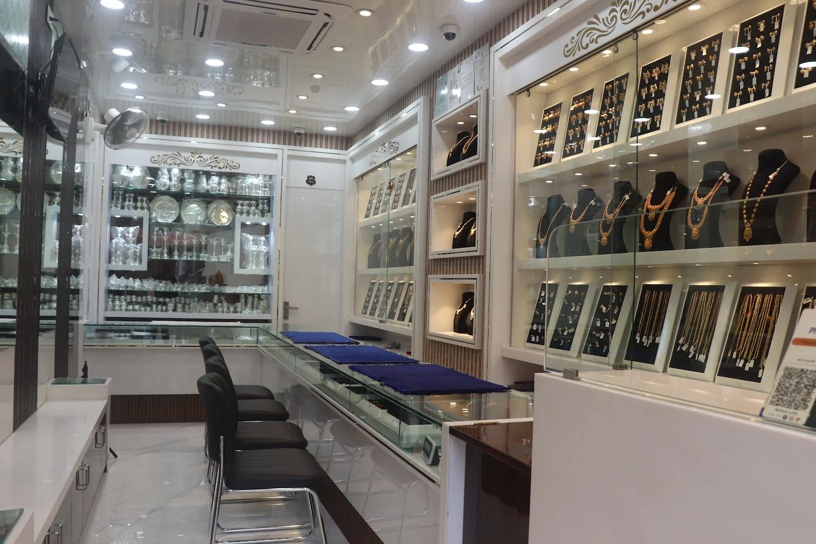 Jagadhamba Jewellers