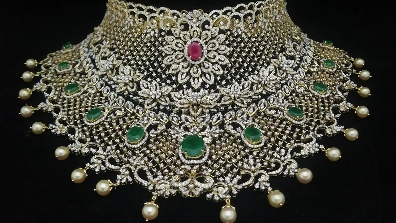 Vees Star Diamonds - Karaikudi Diamond Jewelry Manufacturers