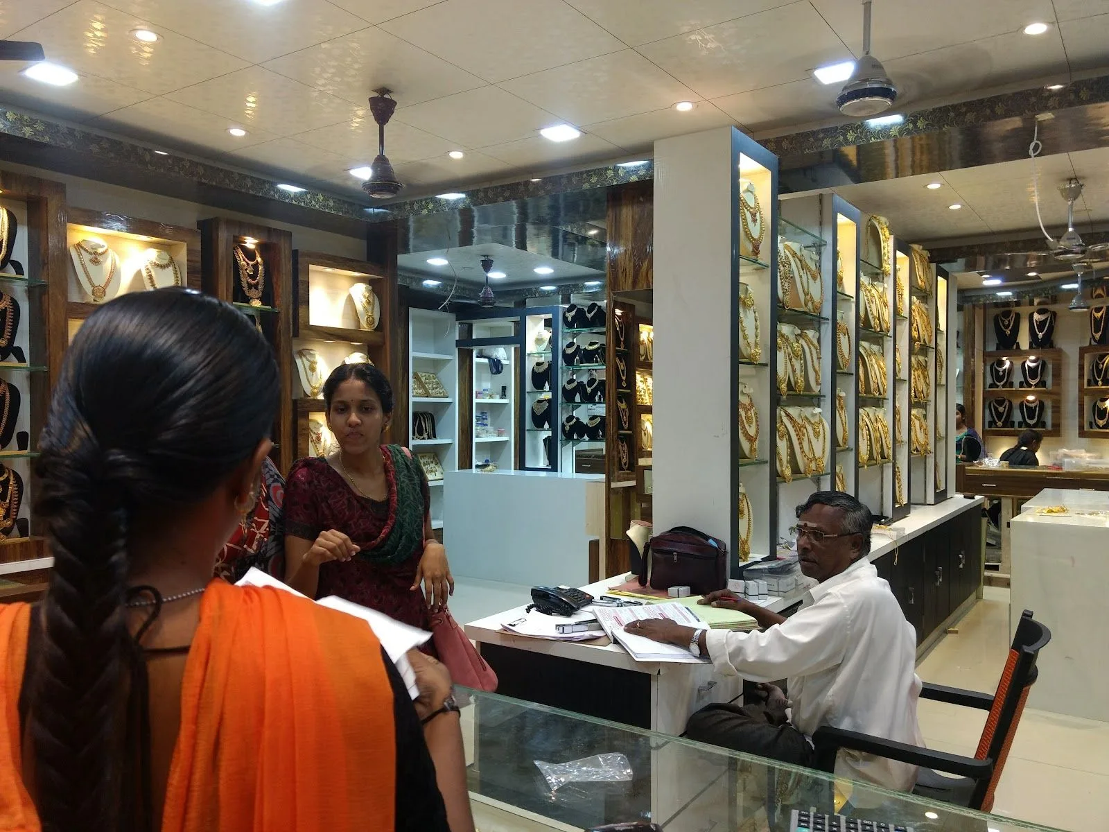 Sri Sai Swarna Prabhu Jewellery