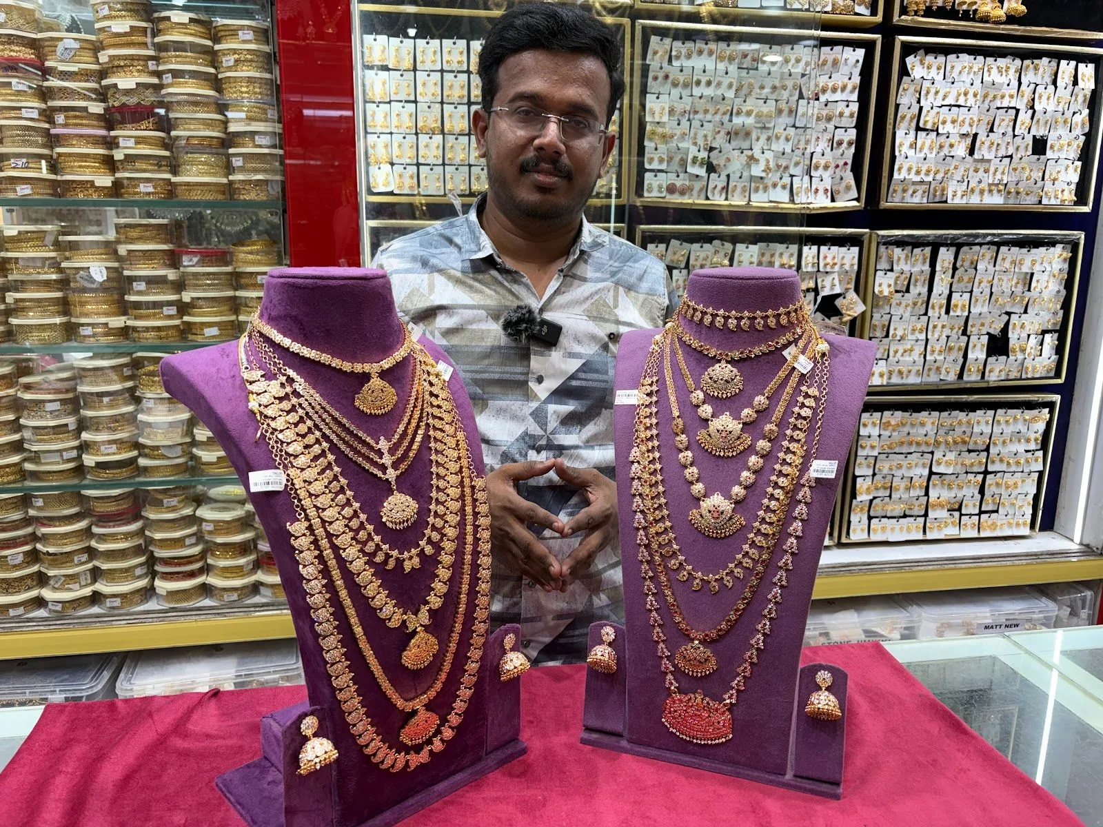 Syed Ali Fathima Gold Covering