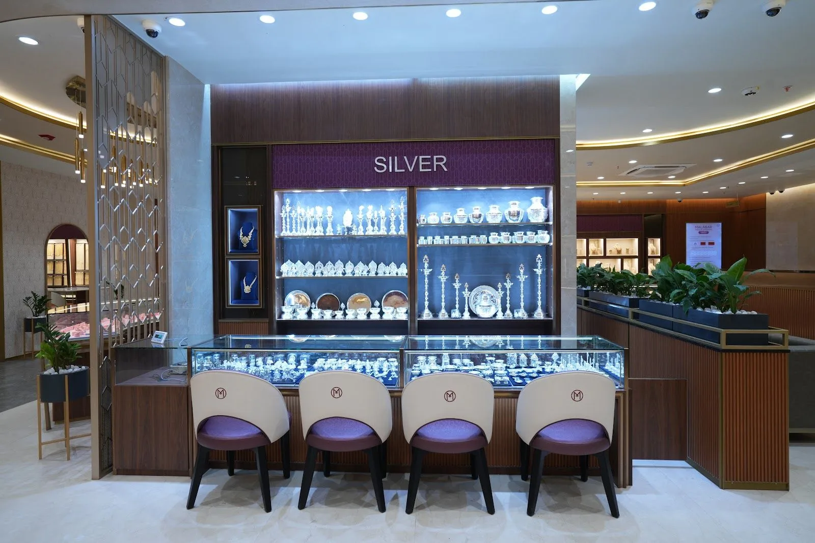 Malabar Gold and Diamonds - 100Ft Road Velachery