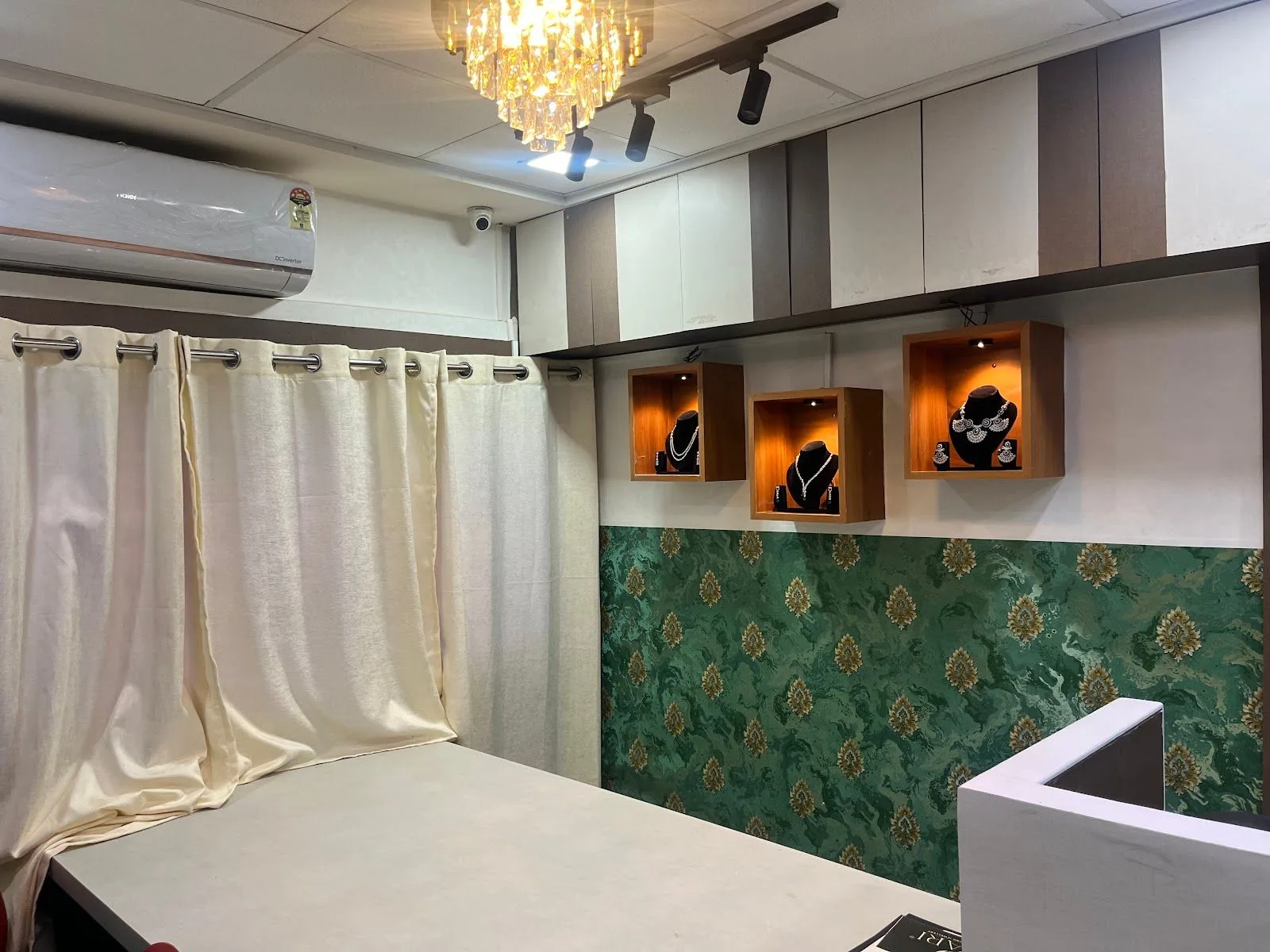 Siyari - Manufacturer in Lab Grown Diamond Jewellery