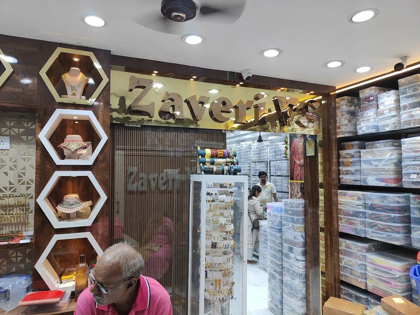 Zaveri VS | Wholesale Jewellery in Kolkata