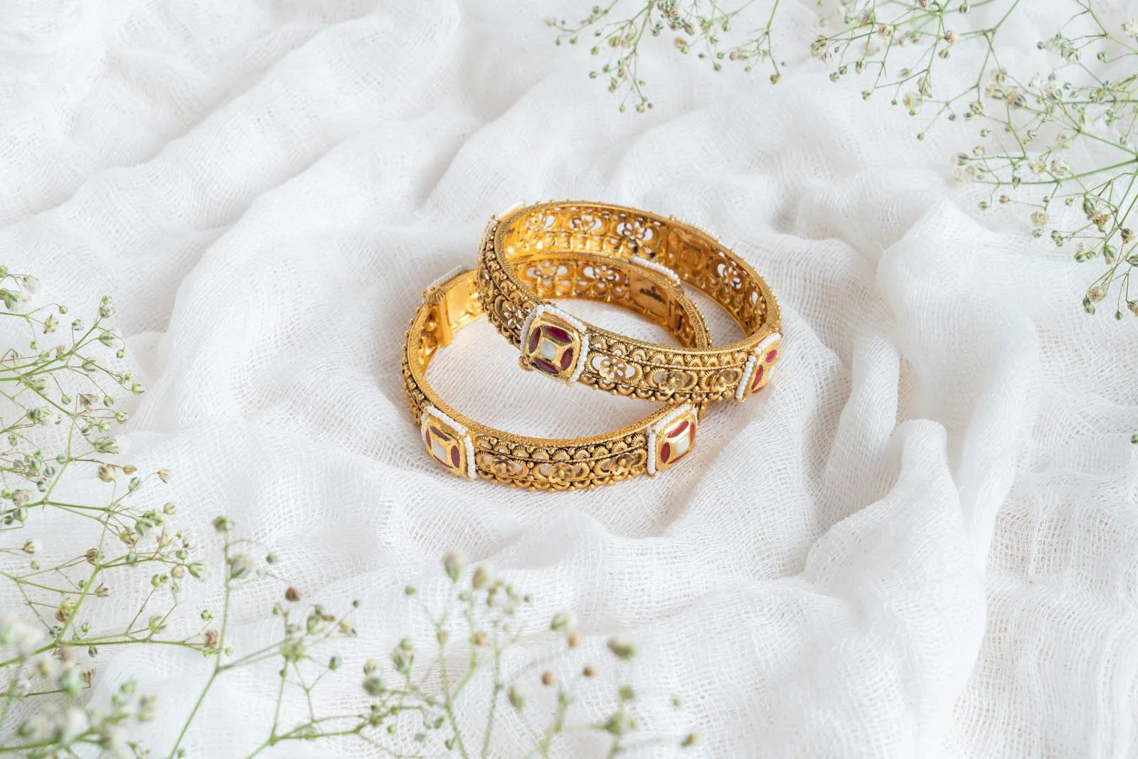PARASMANI GEMS PVT LTD - Gold Jewellery , Diamond Jewellery , Silver Jewellery, Gems and Stone, Best Jeweller In Ahmedabad