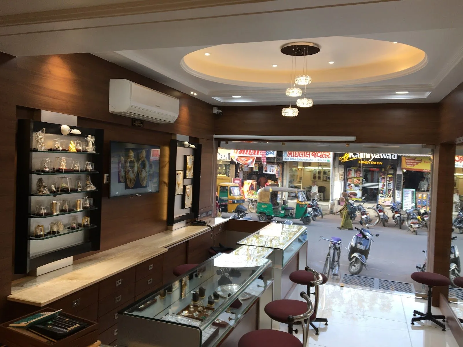 BHAGWATI JEWELLERS