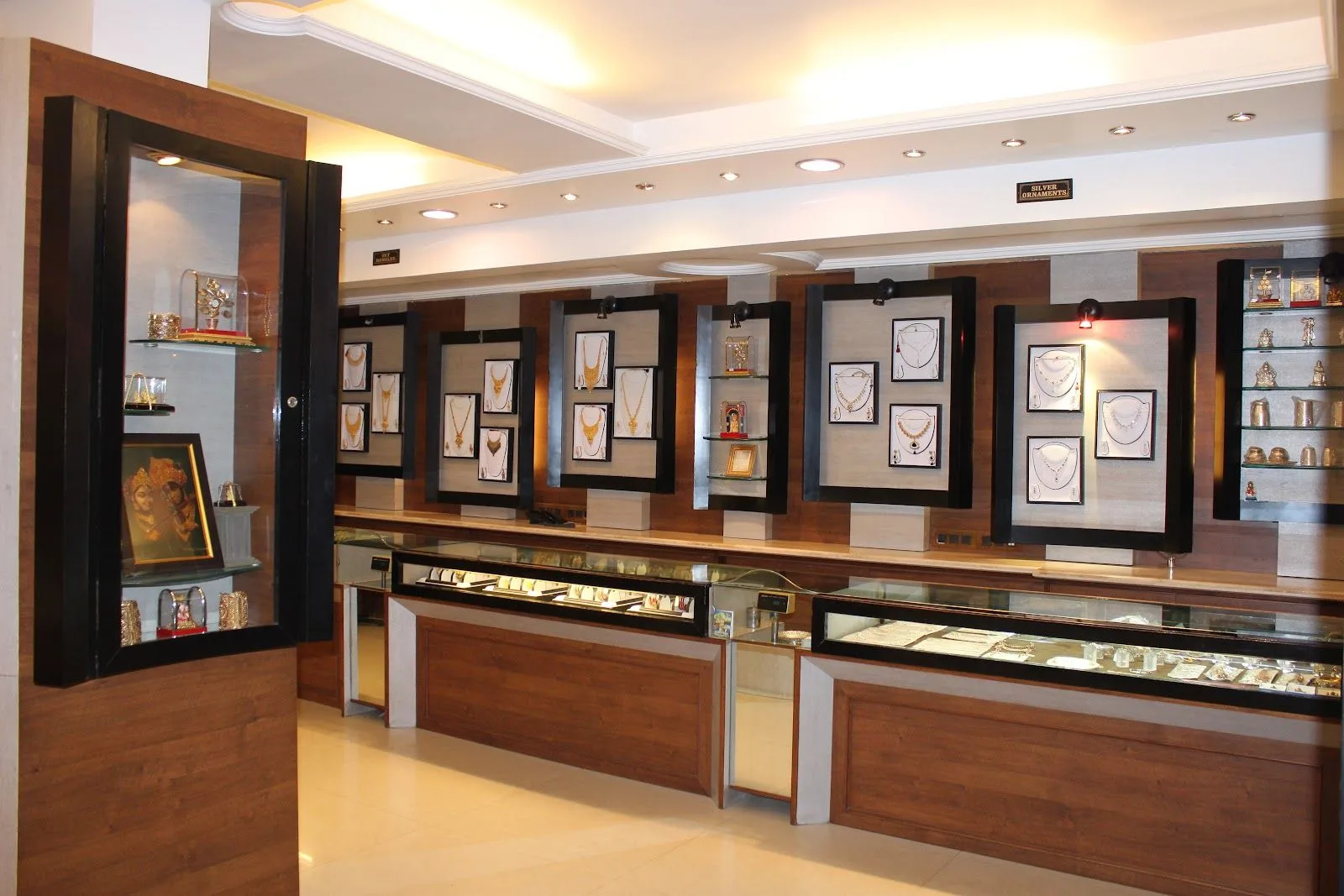 BHAGWATI JEWELLERS