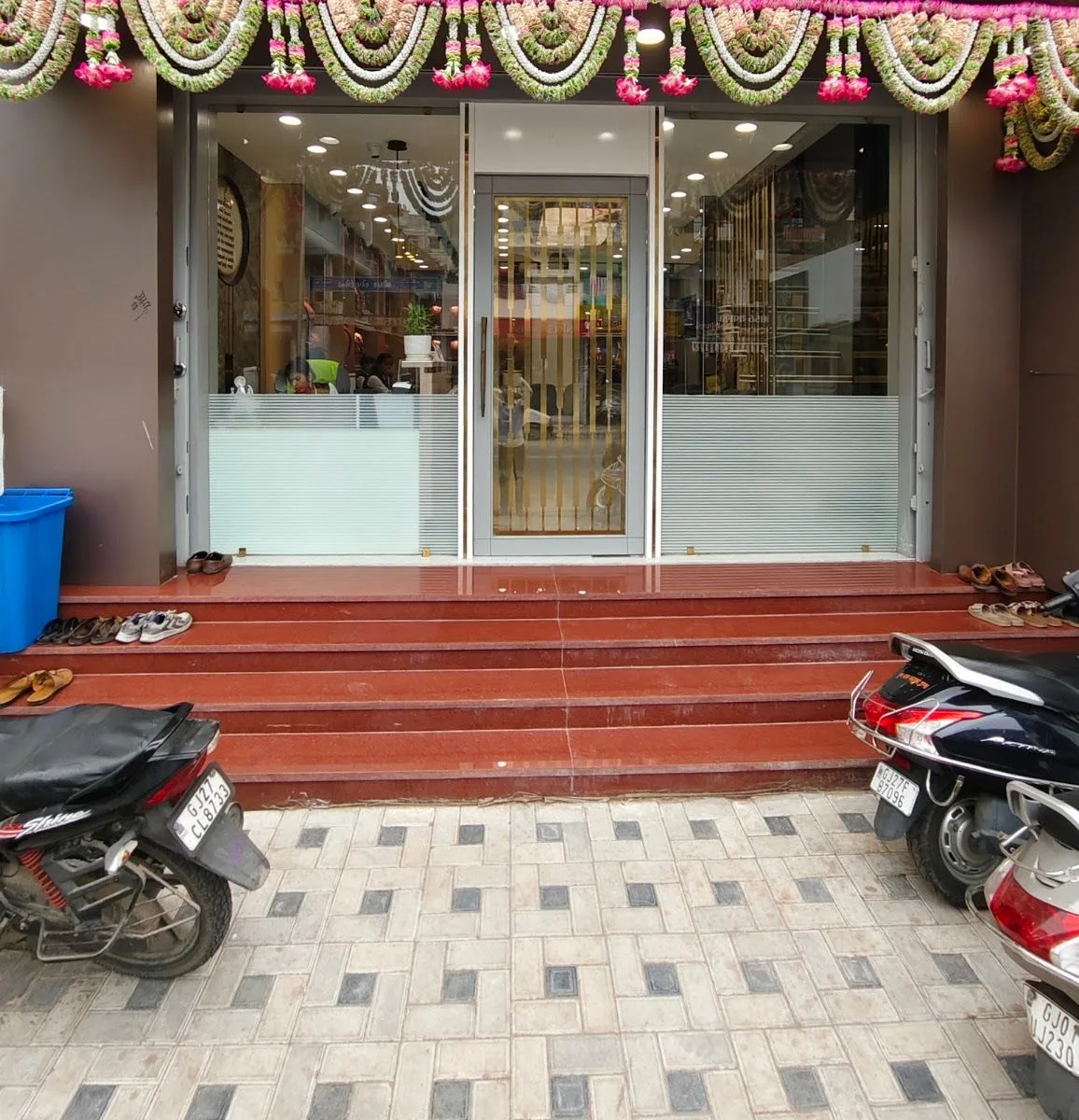 Raj gold