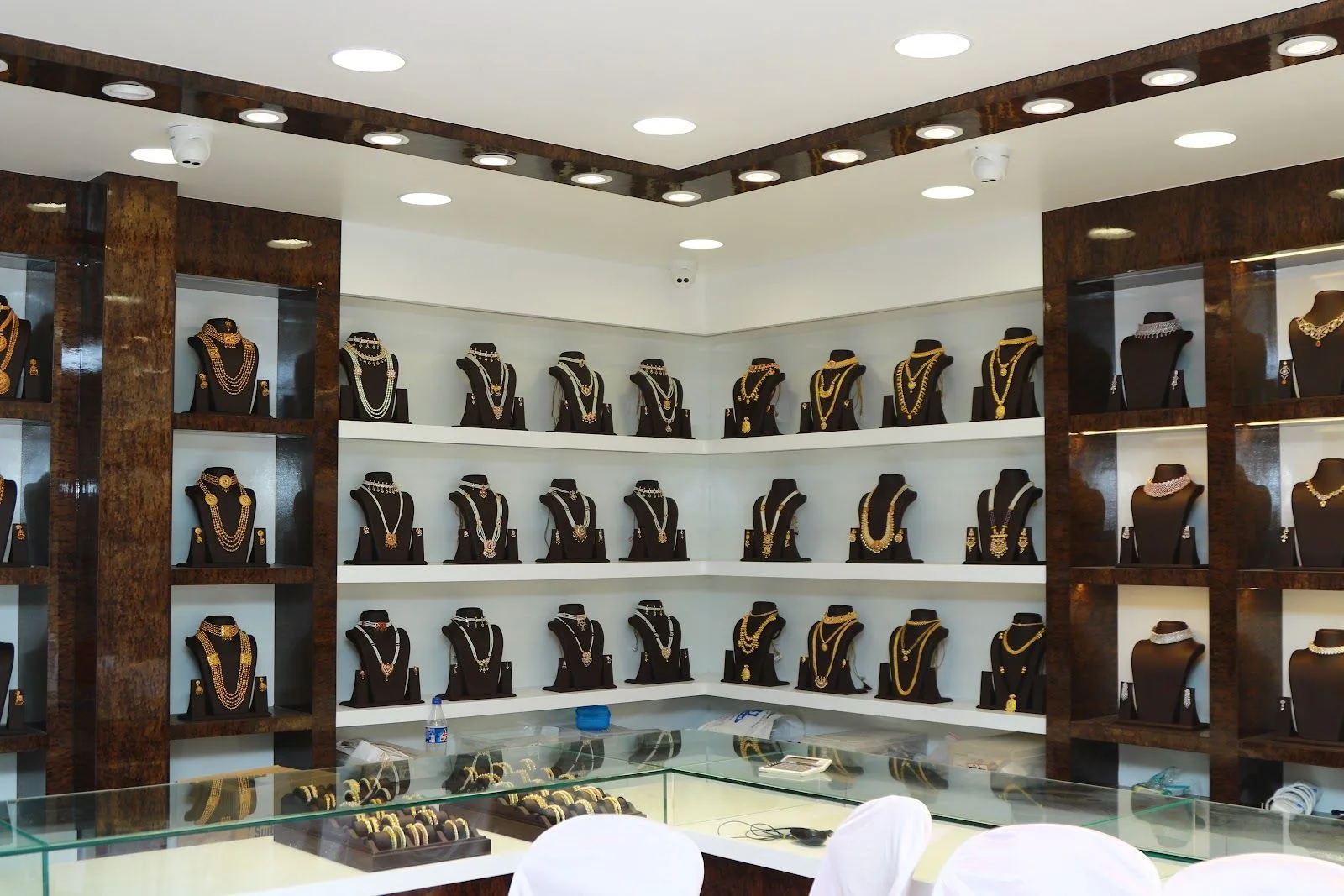 R J Jewellers