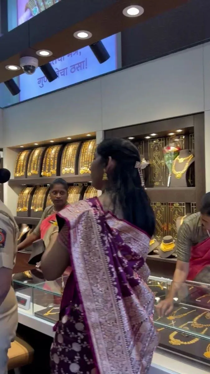 Shree Laxmi Jewellers - Pune - Satara Road